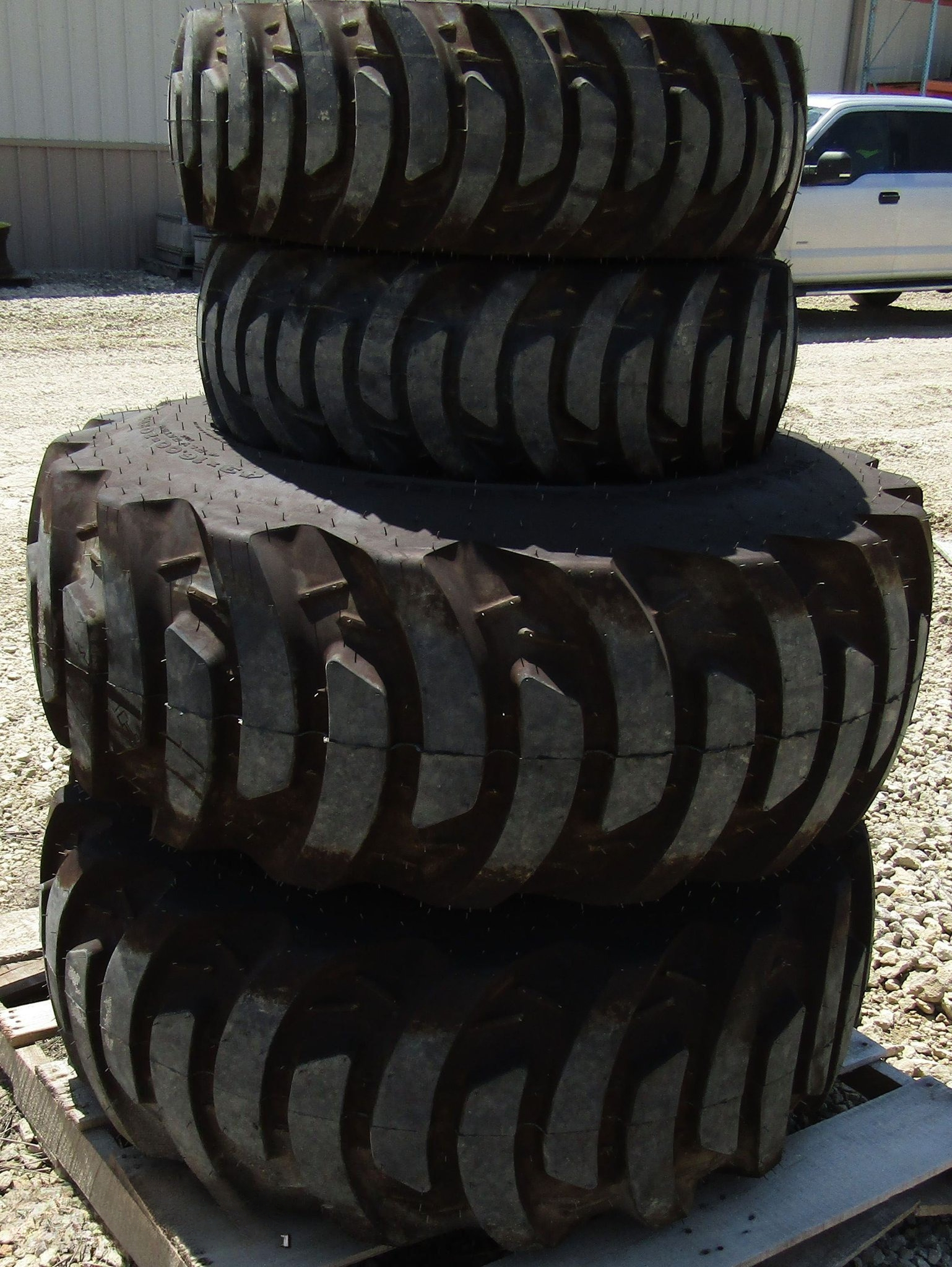 (4) Tires and Wheels Set thumbnail 2