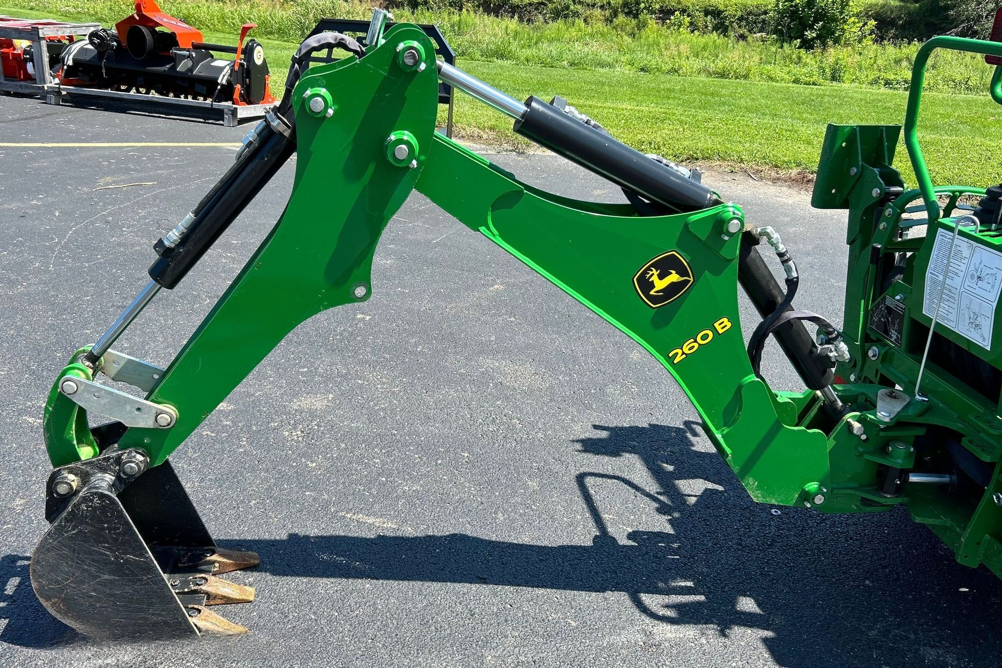 2019 John Deere 1025R thumbnail 6