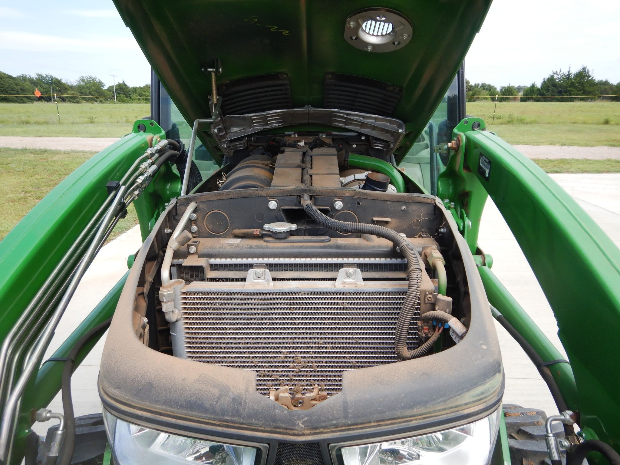 2021 John Deere 3039R thumbnail 7