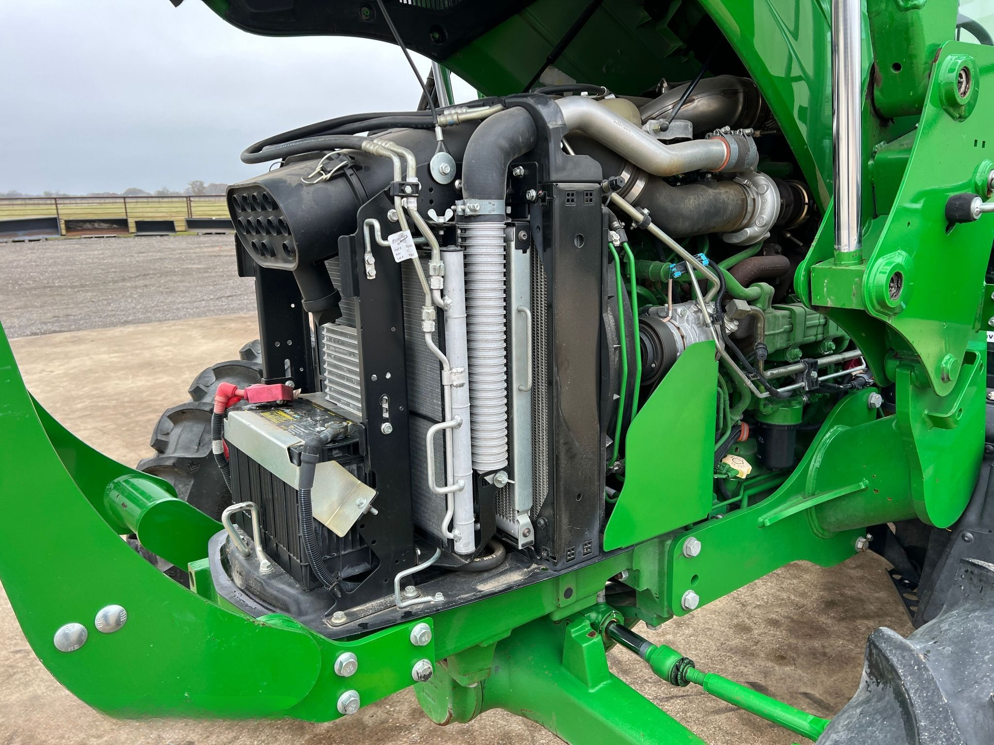 2017 John Deere 5100E MFWD Tractor  thumbnail 8