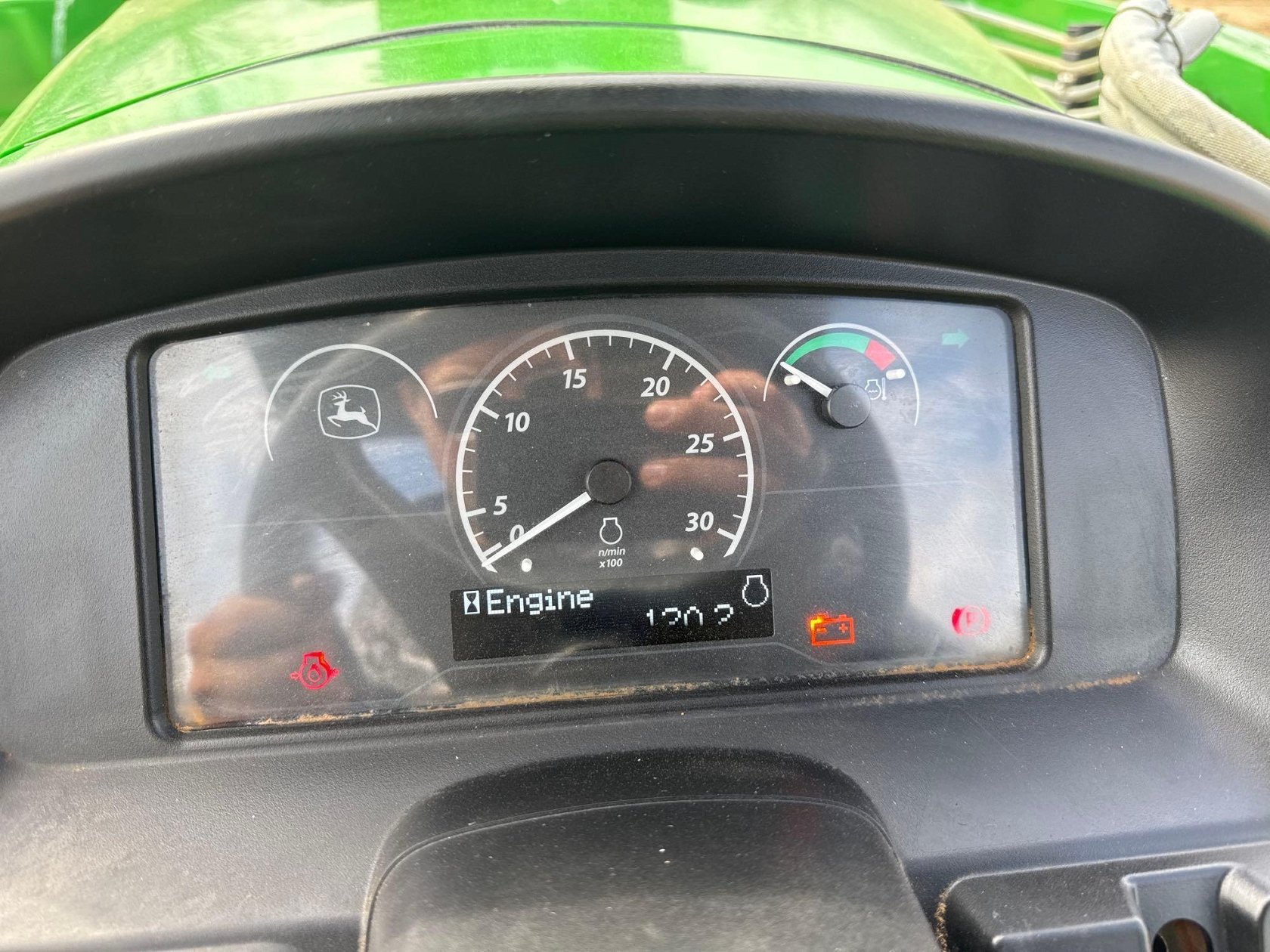 2022 John Deere 3032E thumbnail 10
