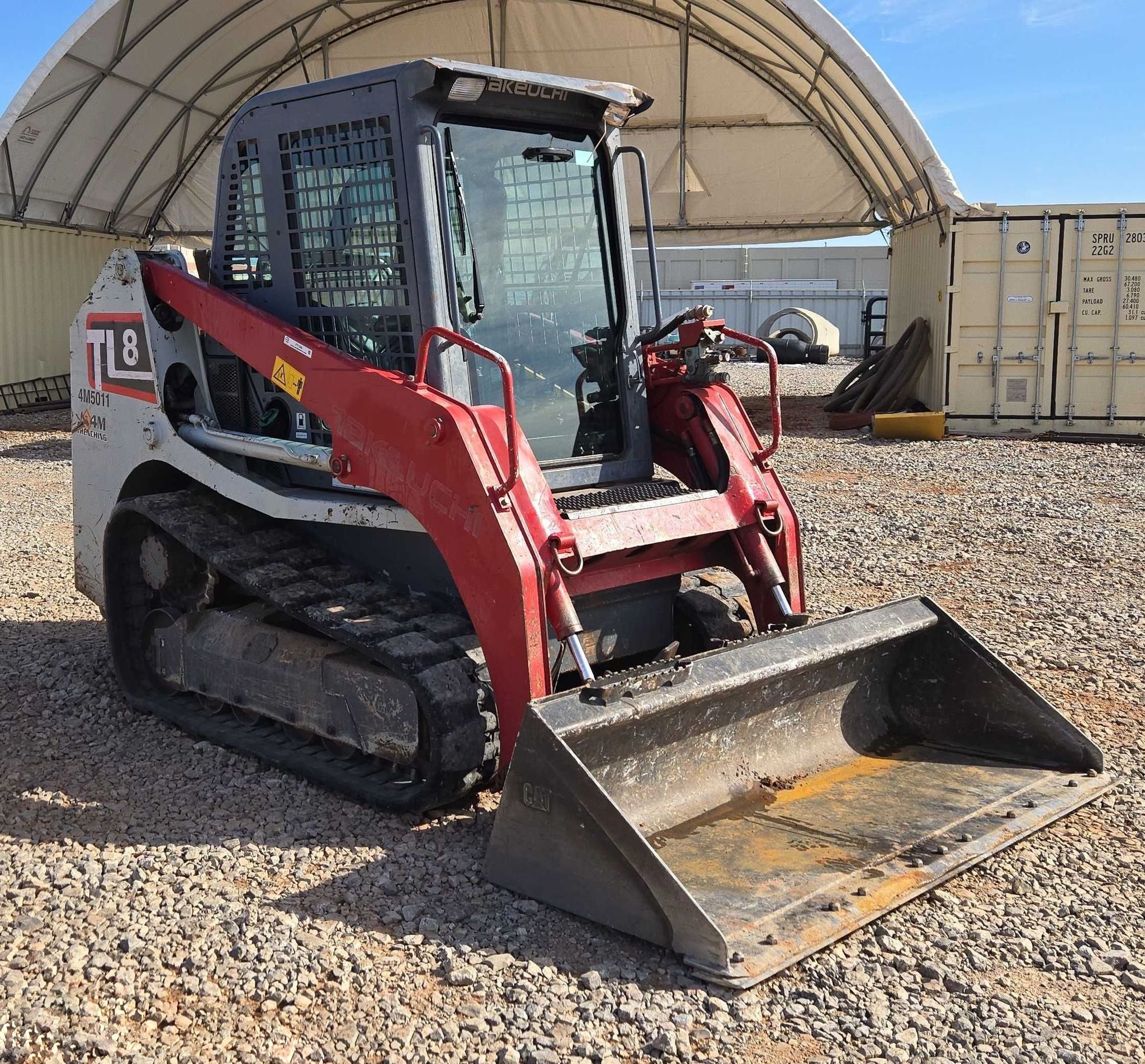 2017 Takeuchi TL8 thumbnail 3